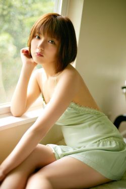 小白兔子被咬的通红